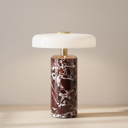 Bezdrátová stolní lampa z mramoru a skla